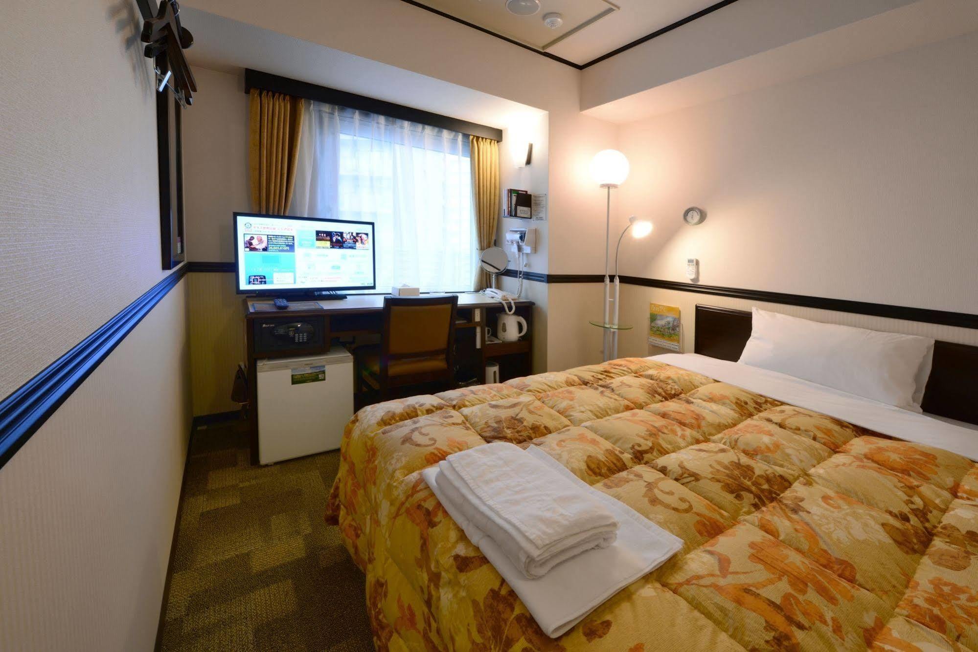 Toyoko Inn Tokyo Yamanote Sen Otsuka Eki Kita Guchi No 2 Bagian luar foto